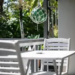 Wayfarer Apartment, In The Heart Of Port Douglas