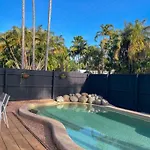Port Douglas Beach Cottage