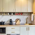Spice Studio In The Heart Of Town