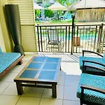 Lagoon Swimout Absolute Pool Front - Slice Of Paradise - Sea Temple Pt Douglas