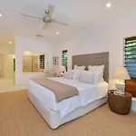 29 Beachfront Mirage - 4 Bedroom Luxury House