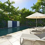 29 Beachfront Mirage - 4 Bedroom Luxury House