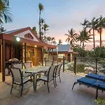 10 Wharf Street - A Tropical Family Home