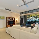 Esplanade Villa Port Douglas - Perfect Location
