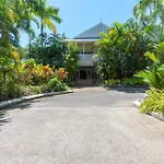 Apartment 4 At Palm Villas