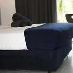 Coral Beach Lodge
