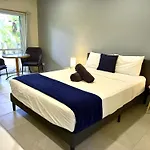 Coral Beach Lodge