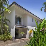 Villa Heliconia