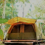 Dougies Backpackers Resort