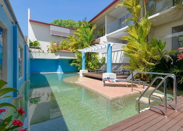 Macrossan House Boutique Holiday Apartments