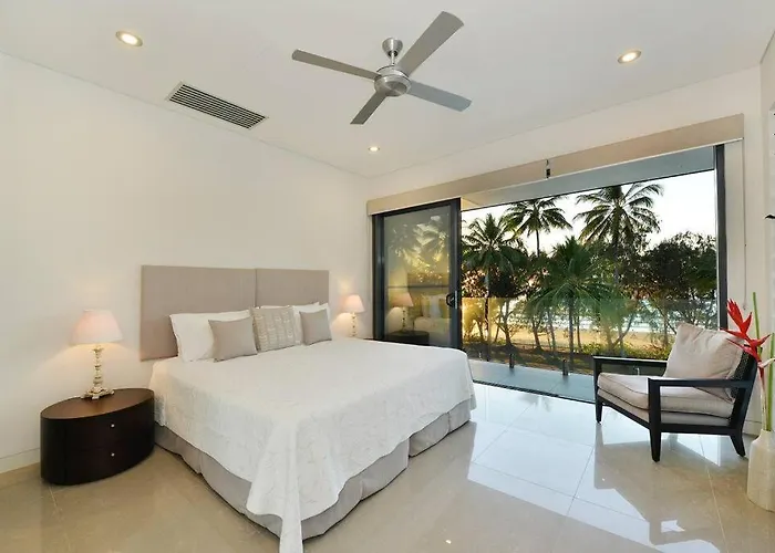Esplanade Villa Port Douglas - Perfect Location