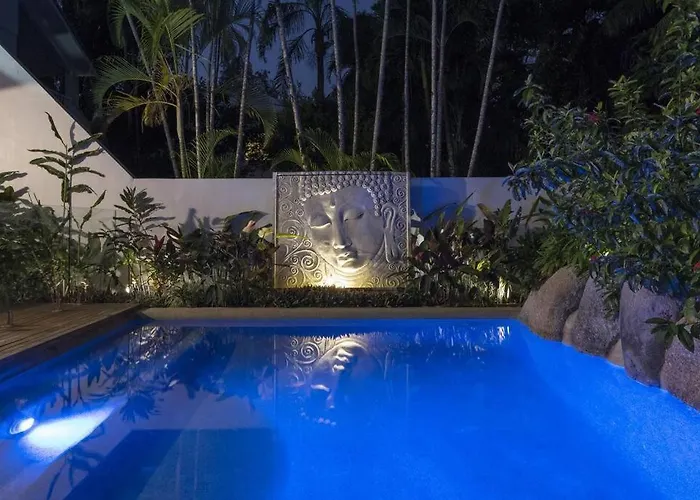 Driftaway On Garrick Street - Port Douglas