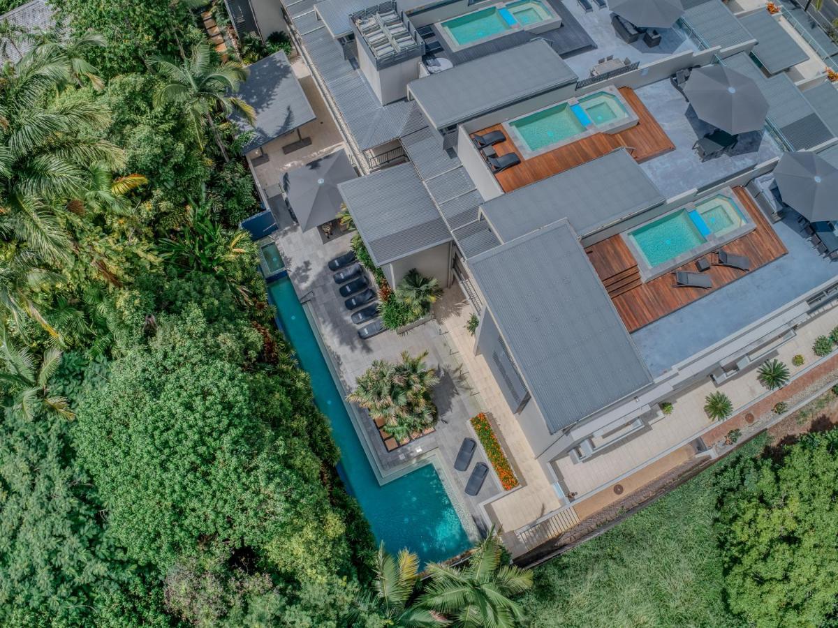 Coconut Grove Aparthotel Port Douglas
