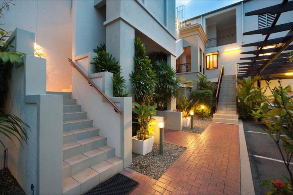 Tropical One Bedroom At The Mediterranean