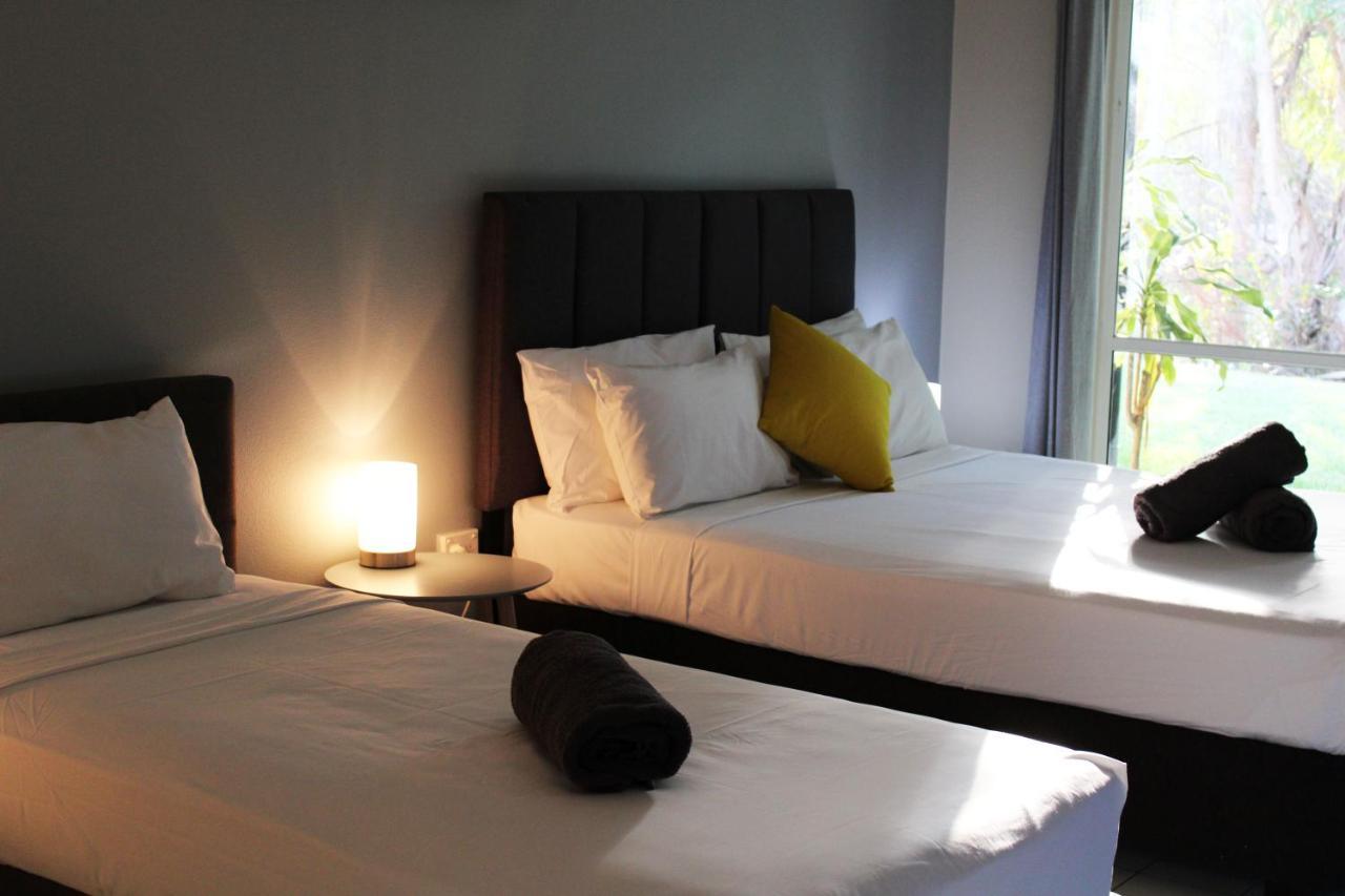 Coral Beach Lodge *