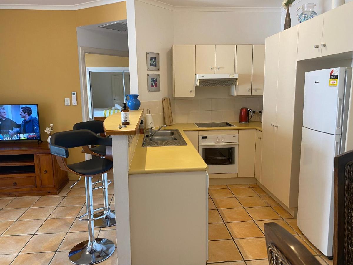 Tropical One Bedroom At The Mediterranean Apartamento Port Douglas