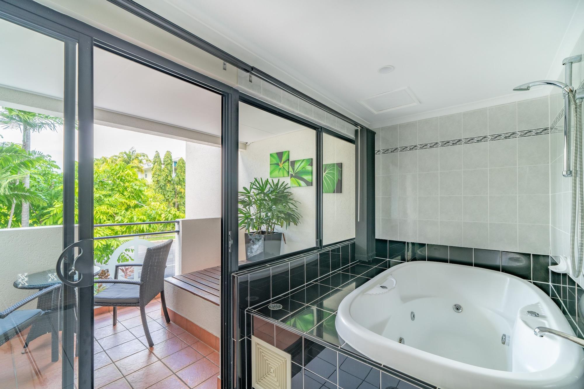 Regal 4* Port Douglas