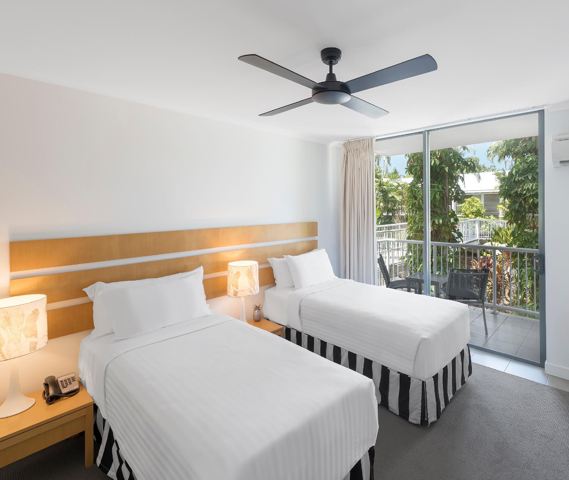 Oaks Resort 4*