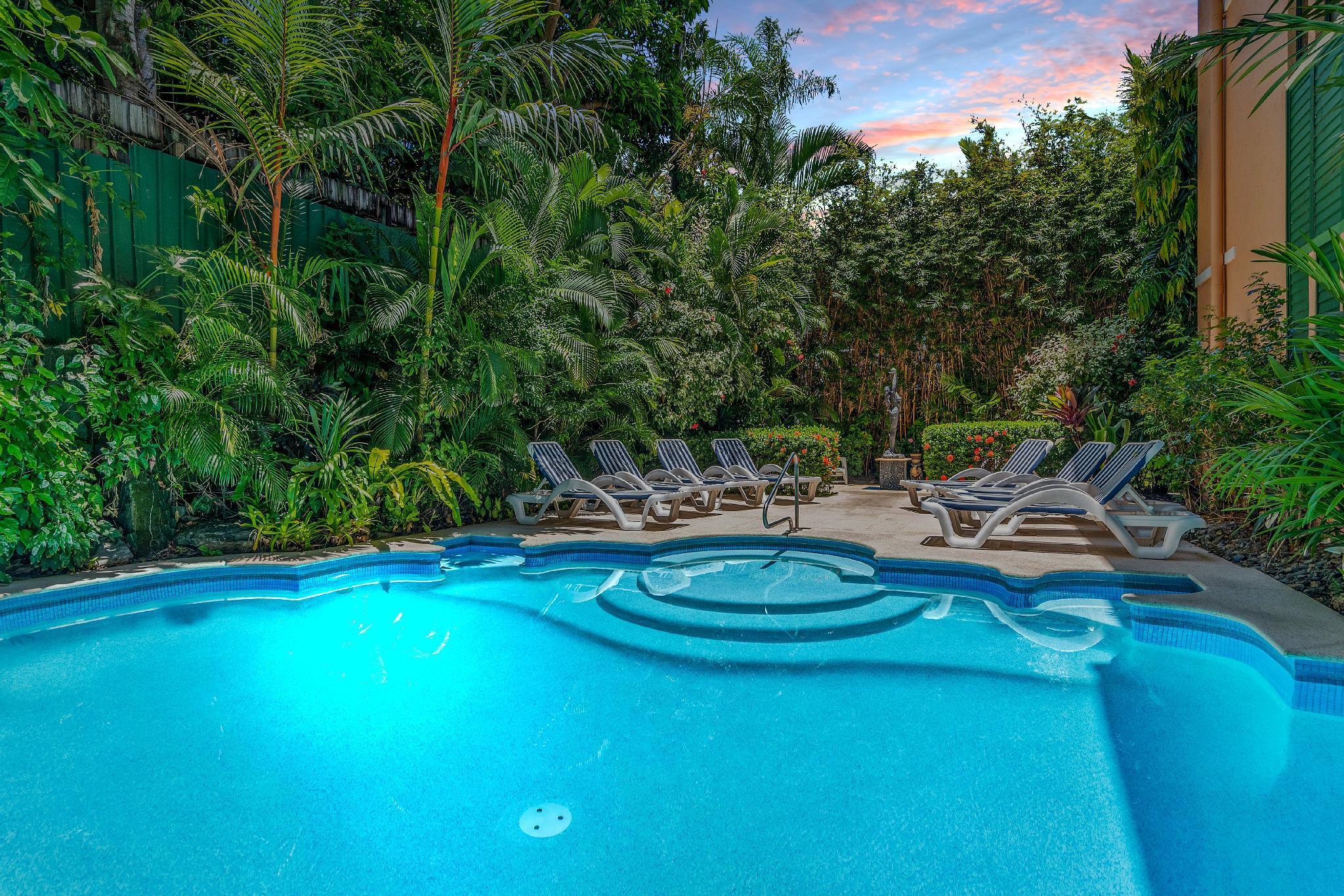Martinique On Macrossan Aparthotel Port Douglas