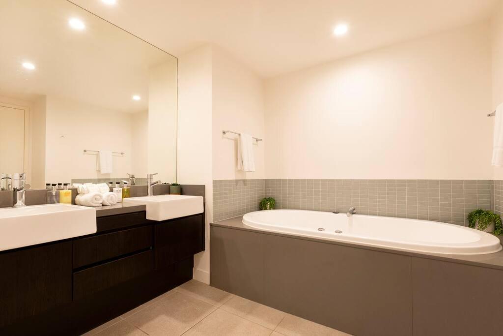 Apartment 175 Temple 2 Bedroom Swimout Port Douglas