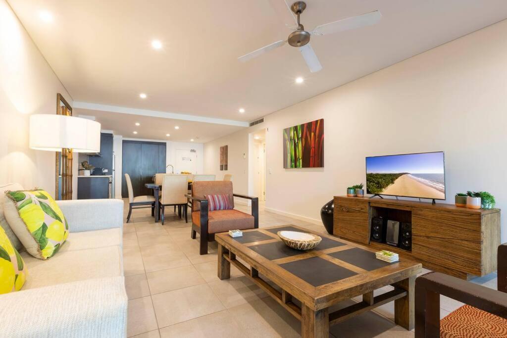 175 Temple 2 Bedroom Swimout Apartment