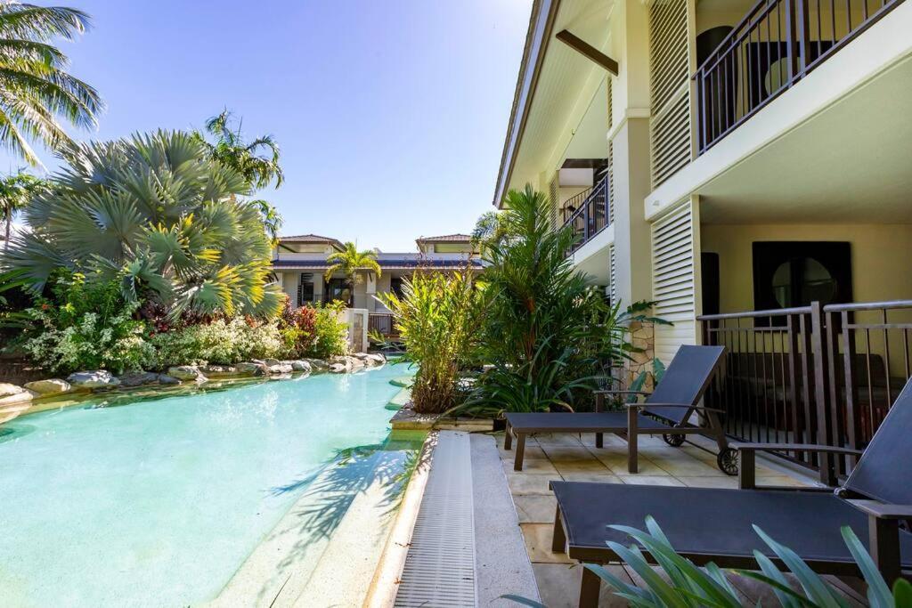 175 Temple 2 Bedroom Swimout Apartment *