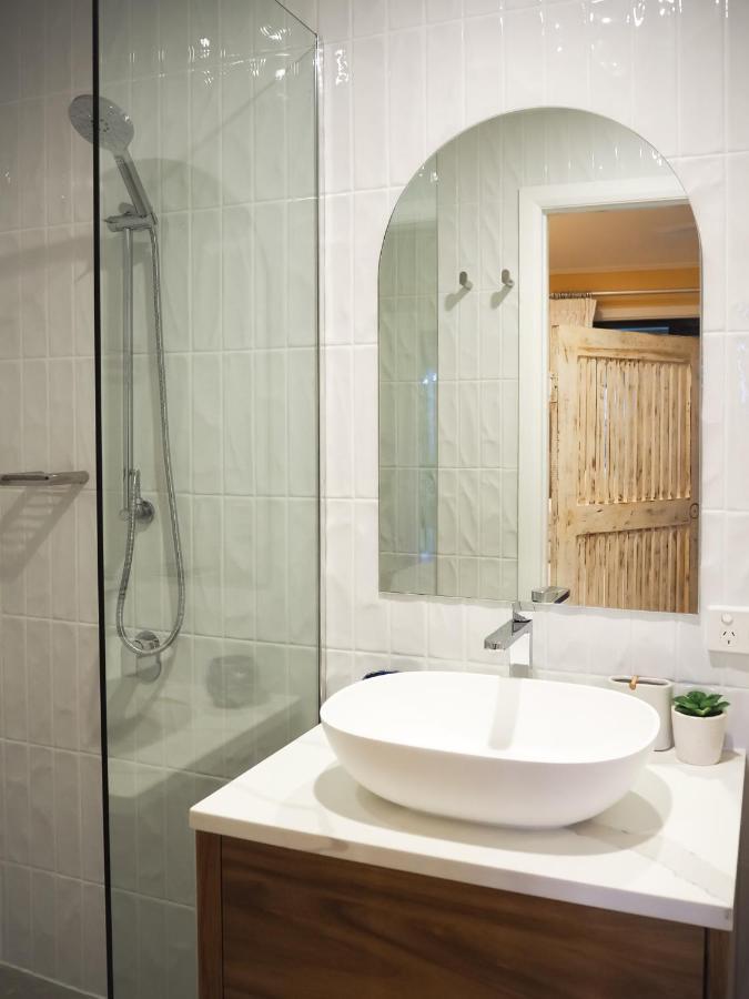 Number 2 On The | Beautiful Beachfront Apartment Port Douglas