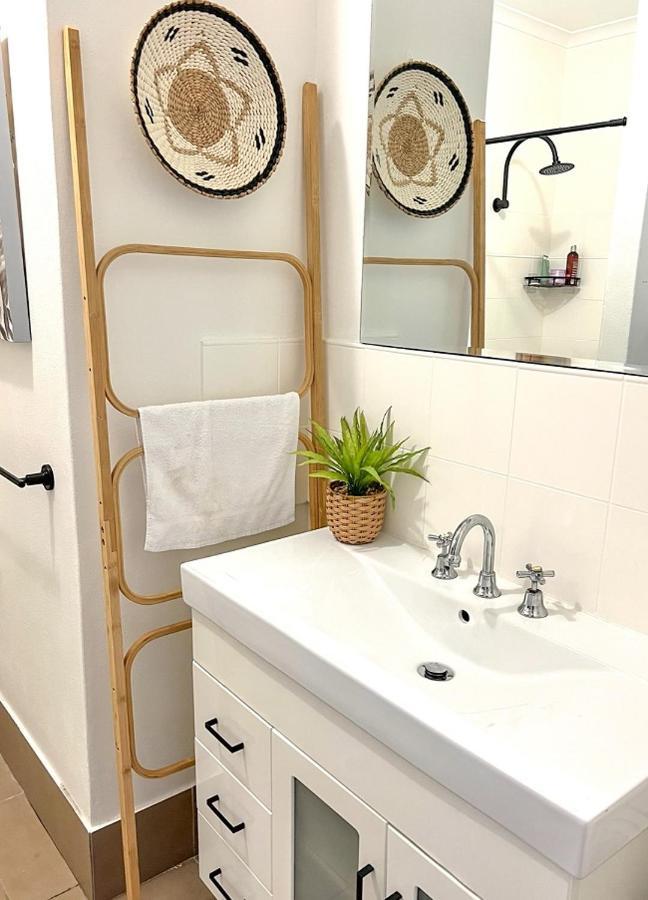 Unit 18 @ Marina Terraces Apartment *