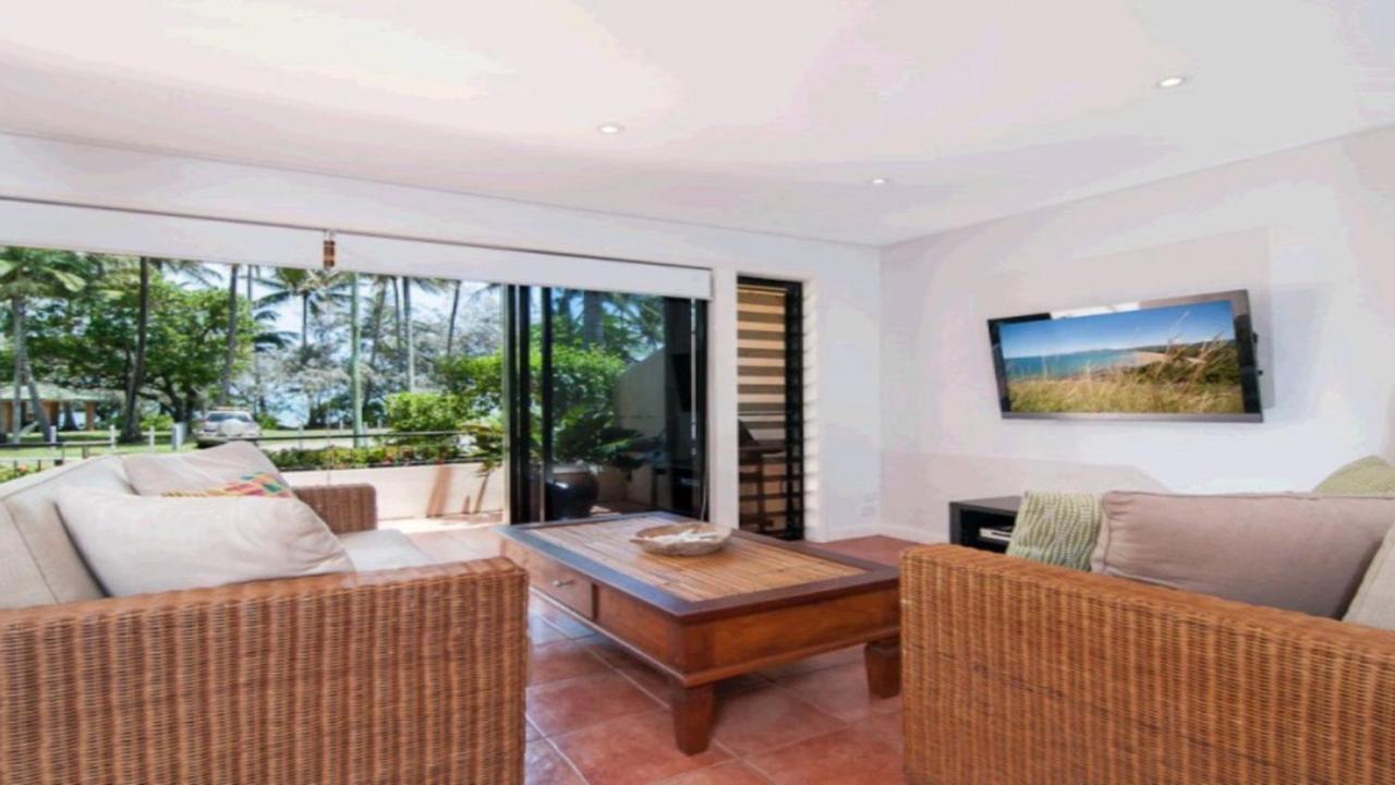 On The 3 * Port Douglas