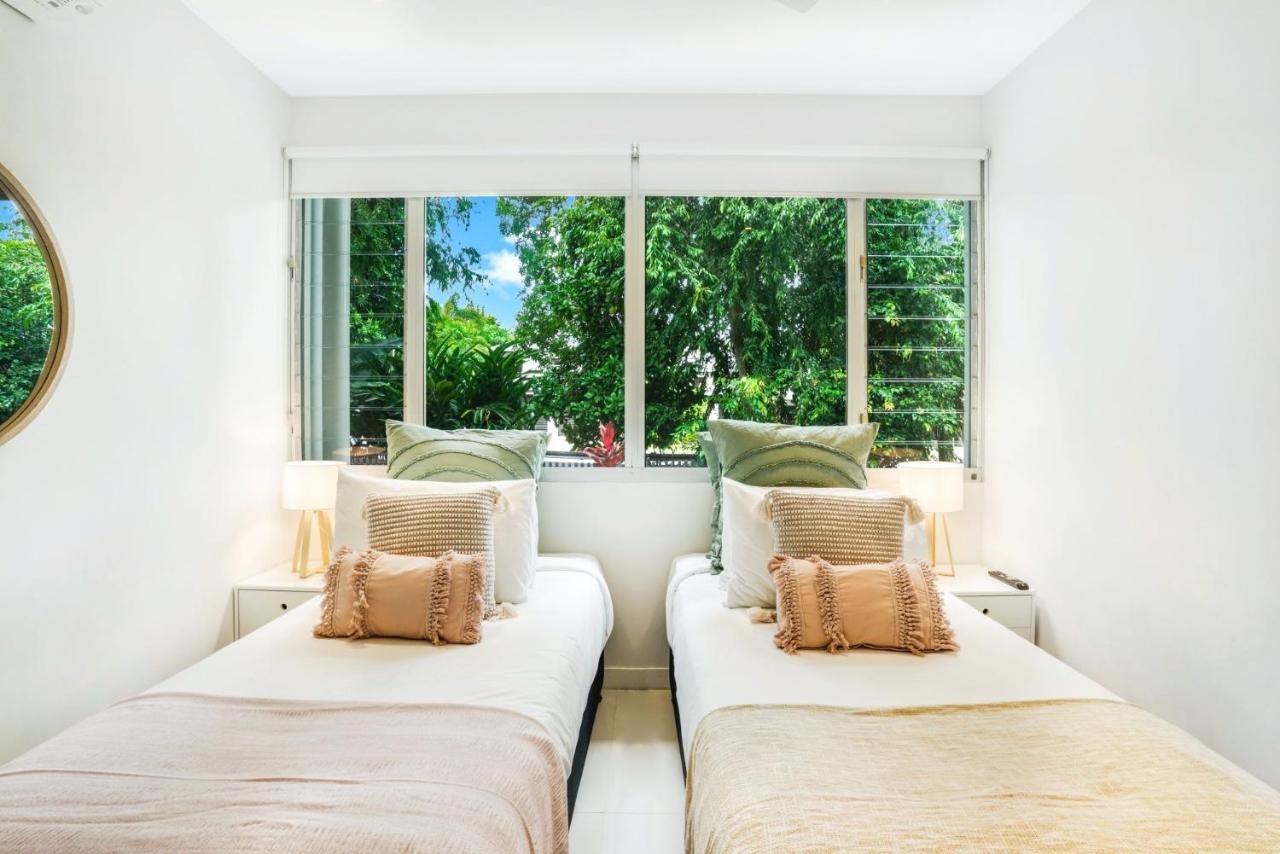 La Dolce - Poolside Glamour Apartment Port Douglas