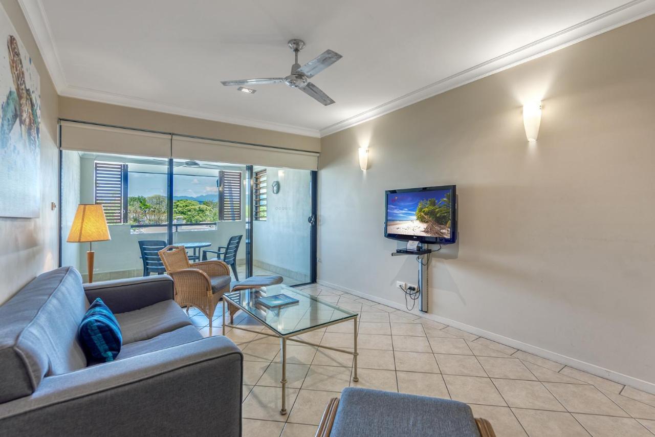 Magnificent 2 Bed Unit In Heart Of Port Douglas