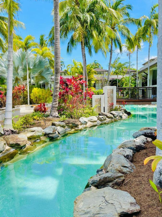 Lagoon Swimout Absolute Pool Front - Slice Of Paradise - Sea Temple Pt Douglas *