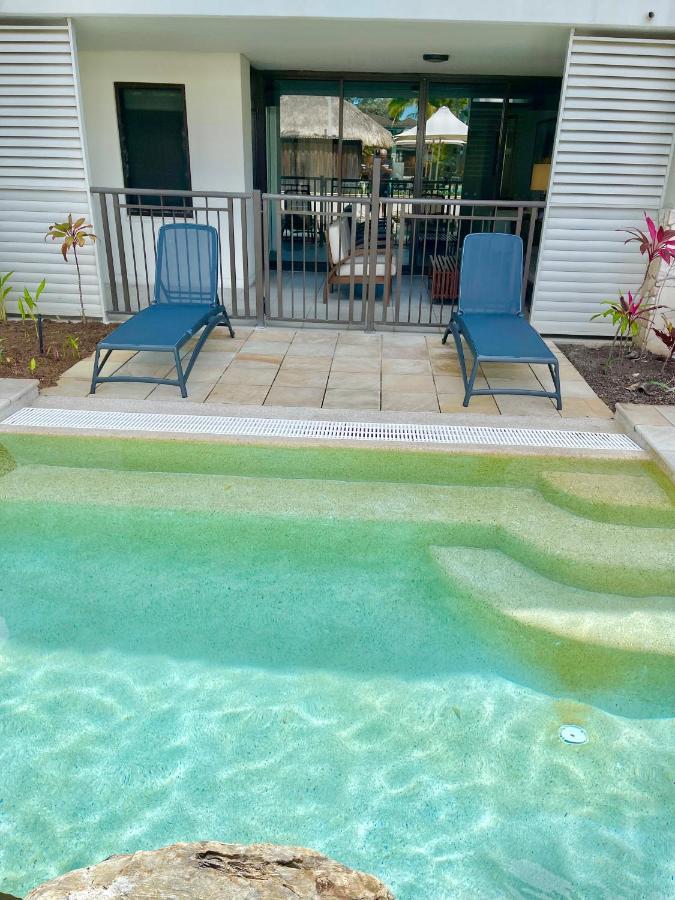Lagoon Swimout Absolute Pool Front - Slice Of Paradise - Sea Temple Pt Douglas Apartment *