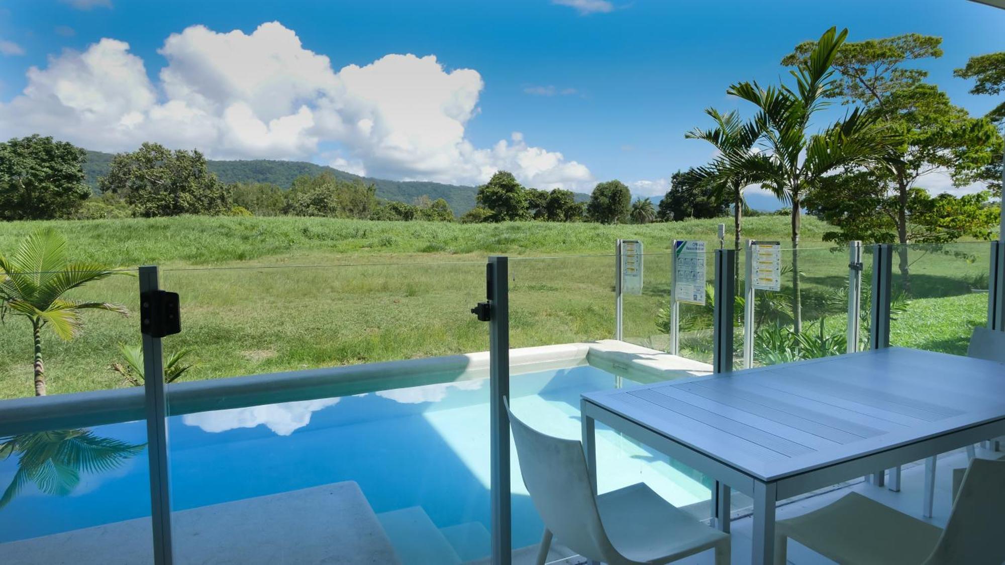 Pool 4* Port Douglas