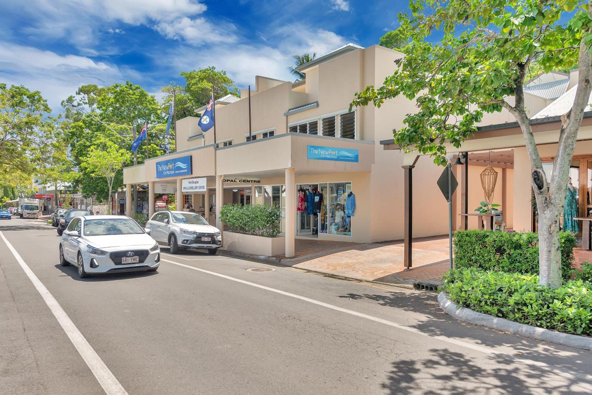 Aparthotel The Newport On Macrossan Port Douglas