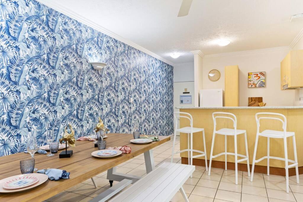Laidback Living At Plaza Poolside Apartment Port Douglas