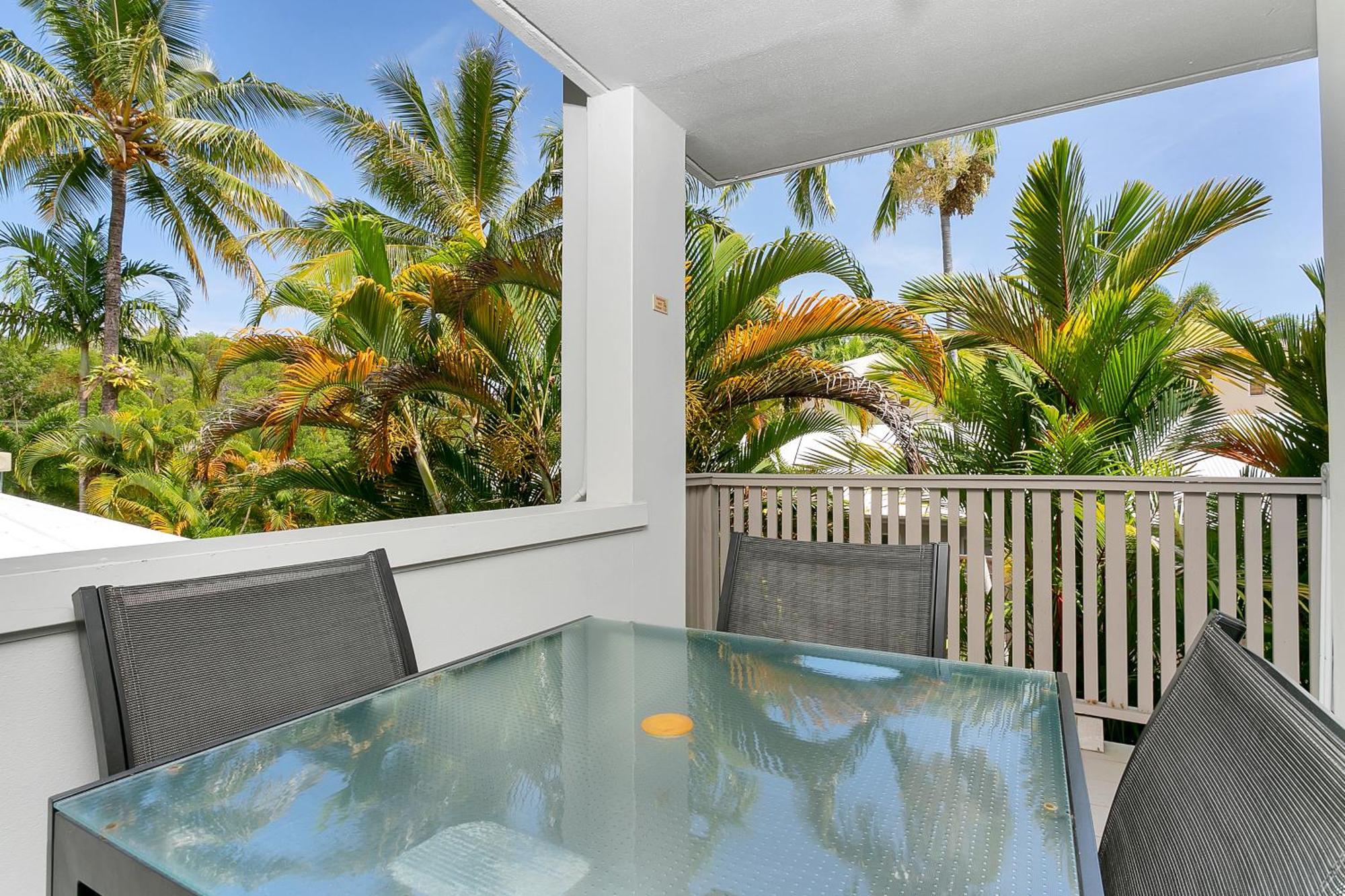 Apartment Seascape Holidays At The Queenslander