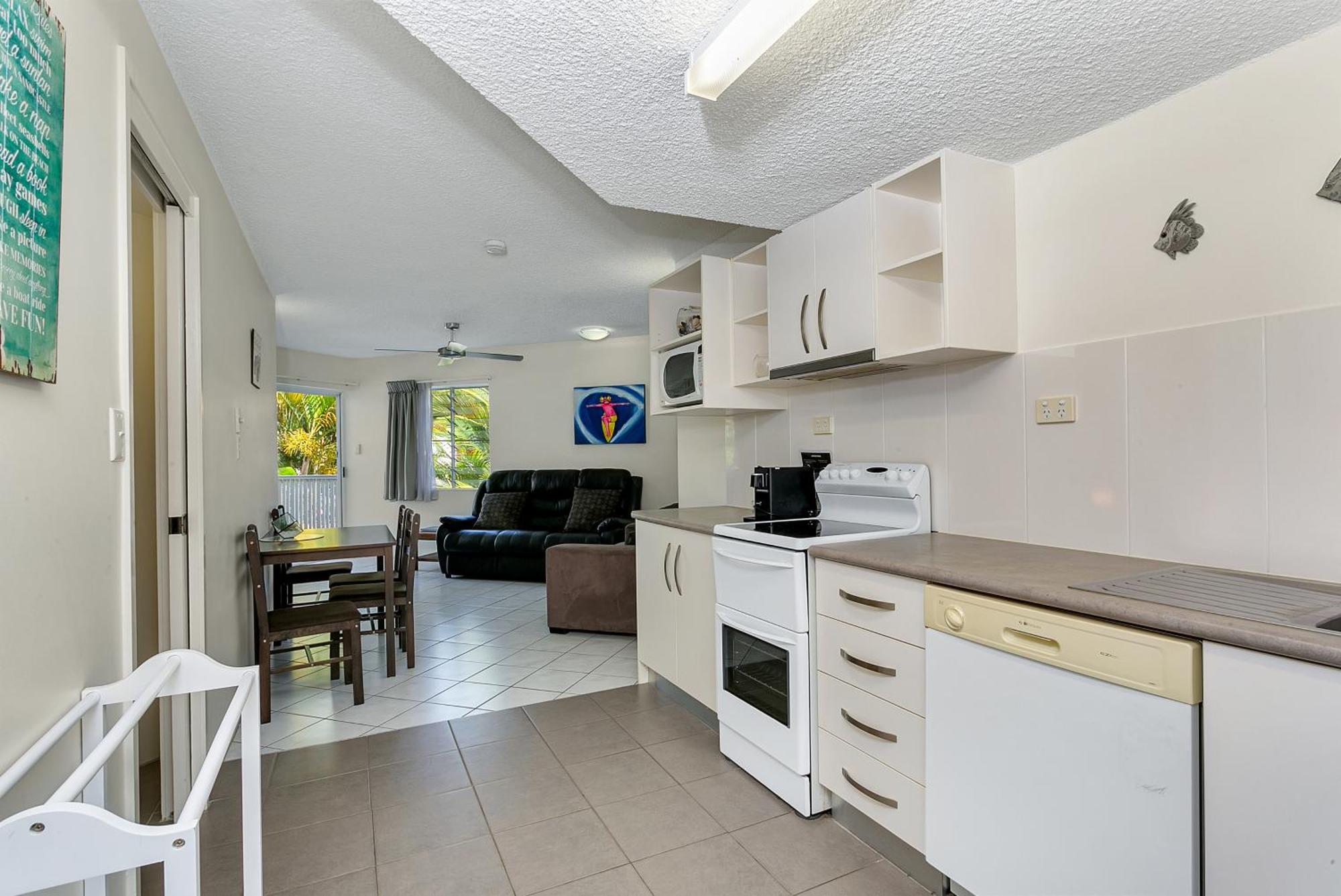 Apartment Seascape Holidays At The Queenslander