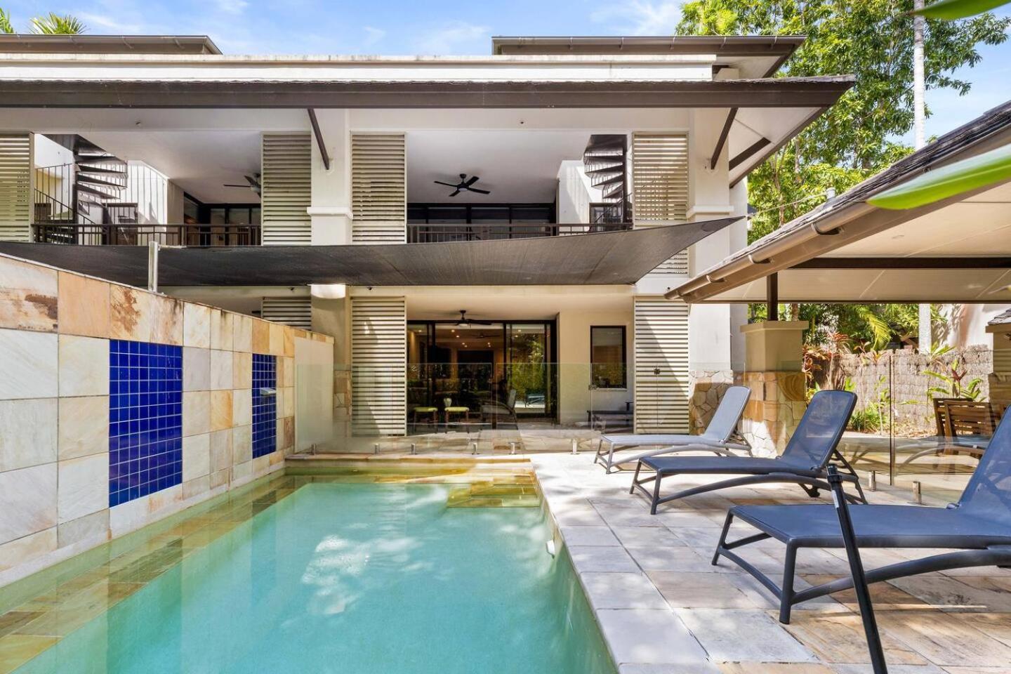 The Plunge Pool - Private Living *