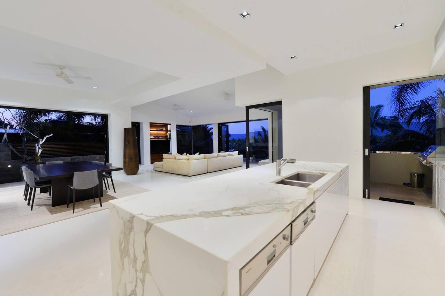 Holiday home 61 Street - Luxury Port Douglas
