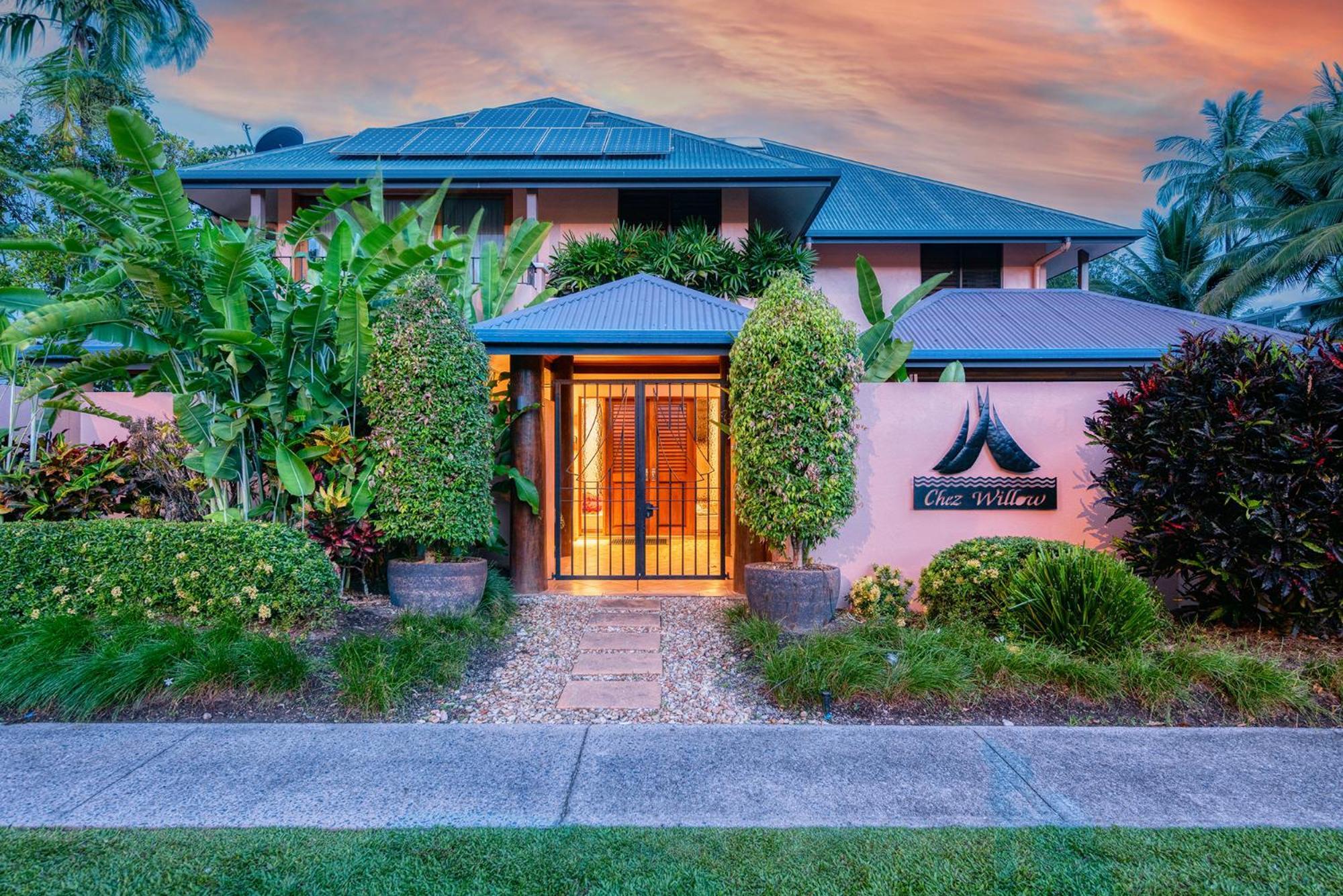 3 @ Chez Willow, 2 Mins To Four Mile Villa