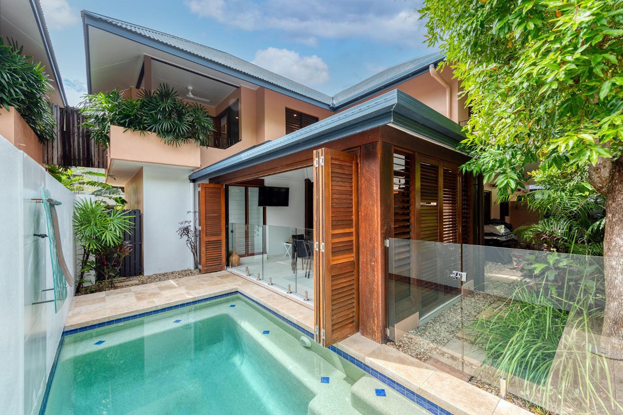 3 @ Chez Willow, 2 Mins To Four Mile Villa
