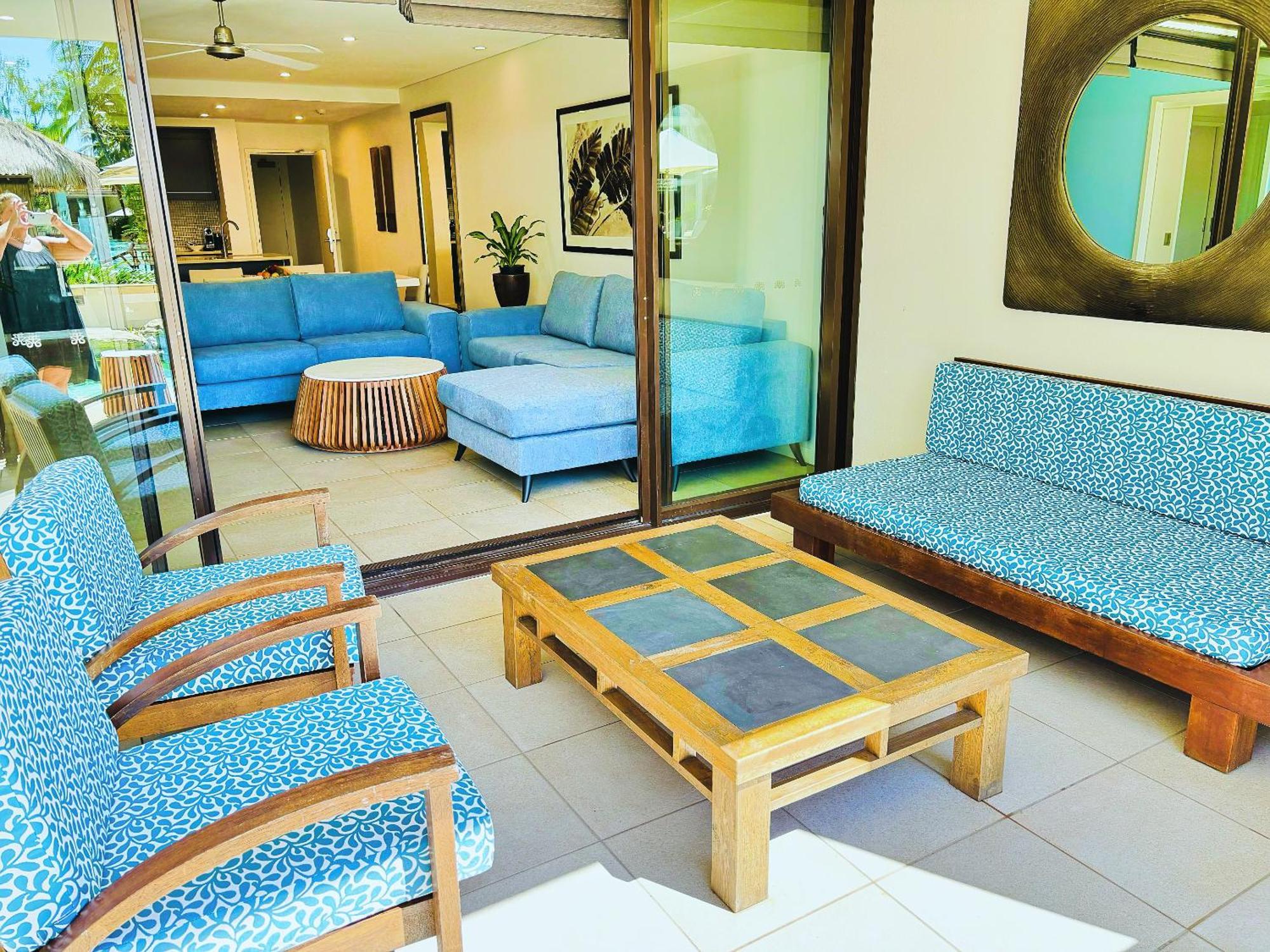 Lagoon Swimout Absolute Pool Front - Slice Of Paradise - Sea Temple Pt Douglas Apartment *