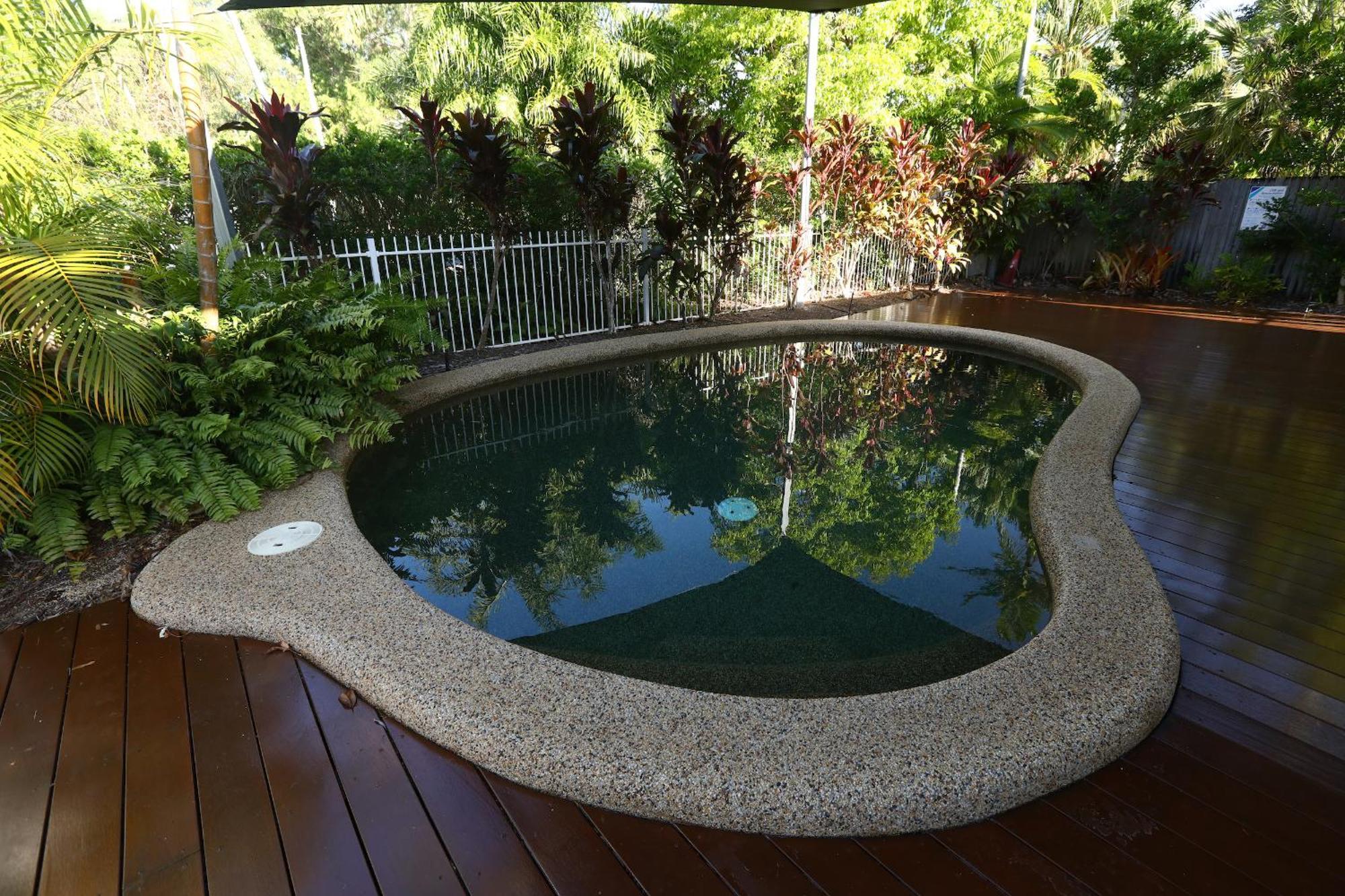 1 Bed Close To The Beach And Town Apartment *