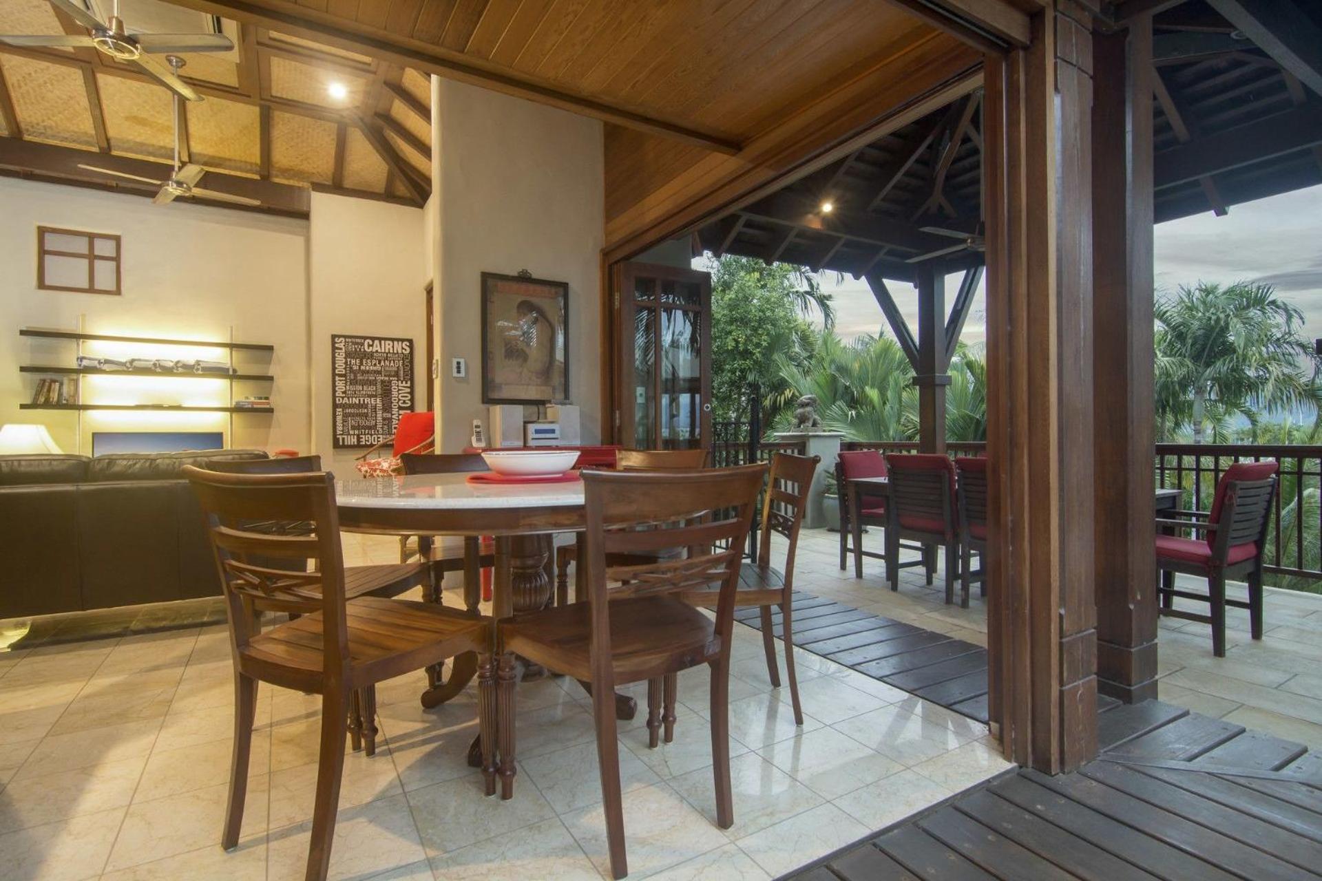 2b Far Pavilions Apartment