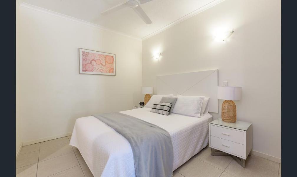 Charming 1 Bedroom - Close To Town & Apartment