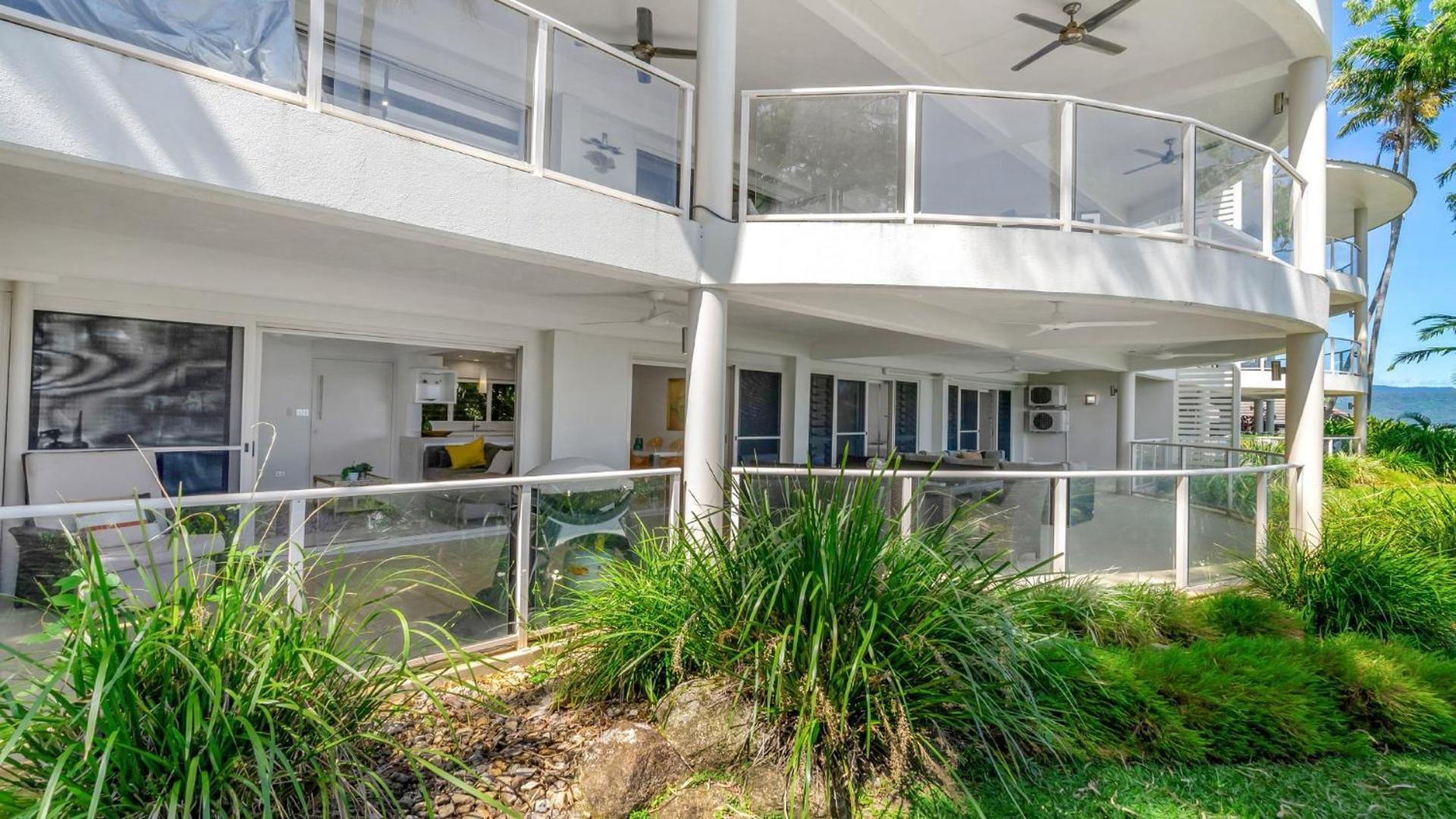 Island Point 1 Port Douglas
