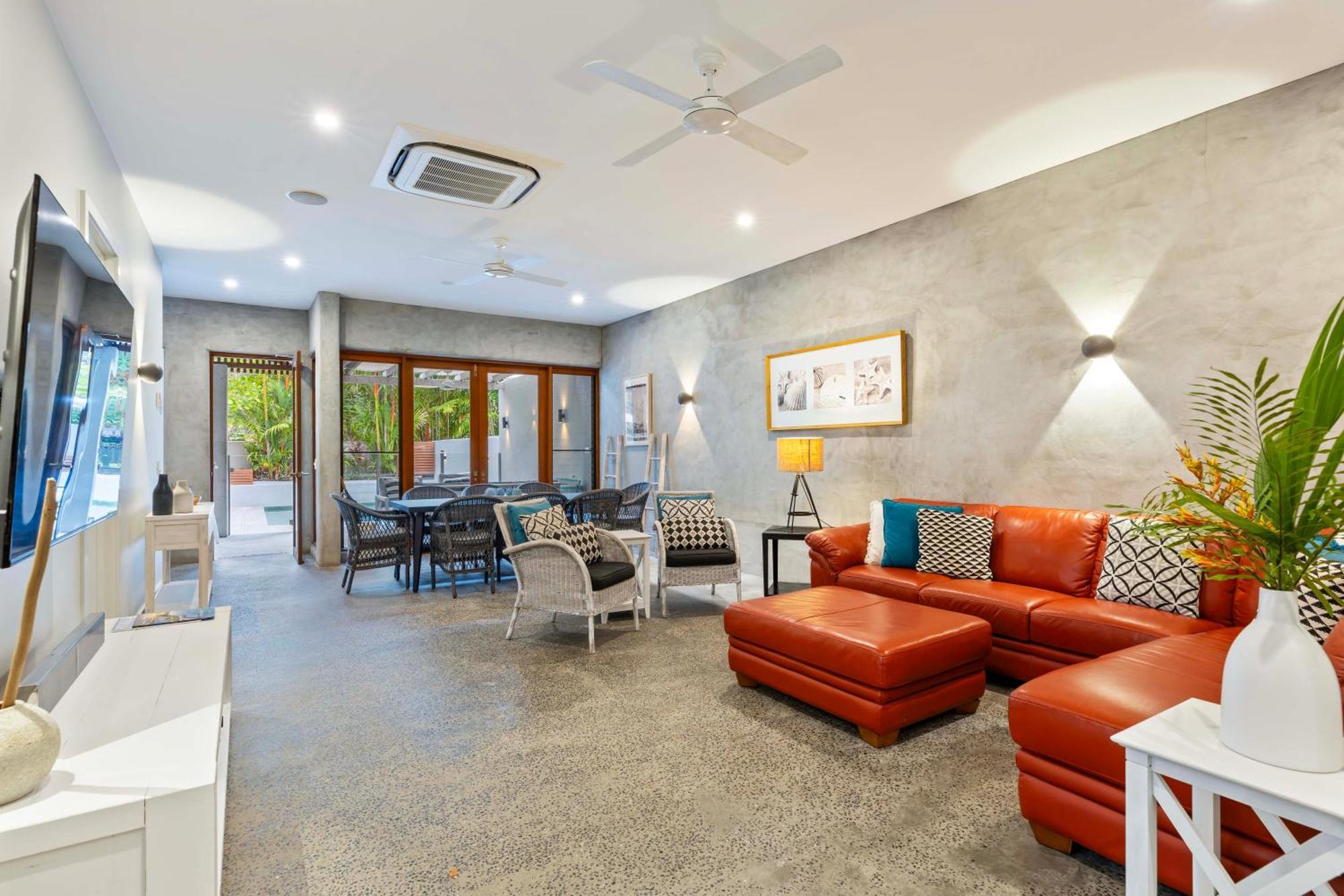 2/48 Garrick Street - In An Ideal Location *