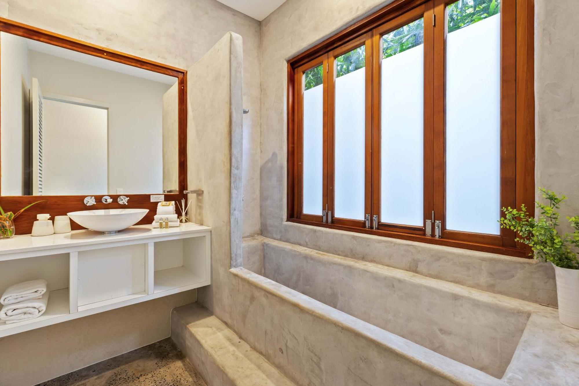 2/48 Garrick Street - In An Ideal Location