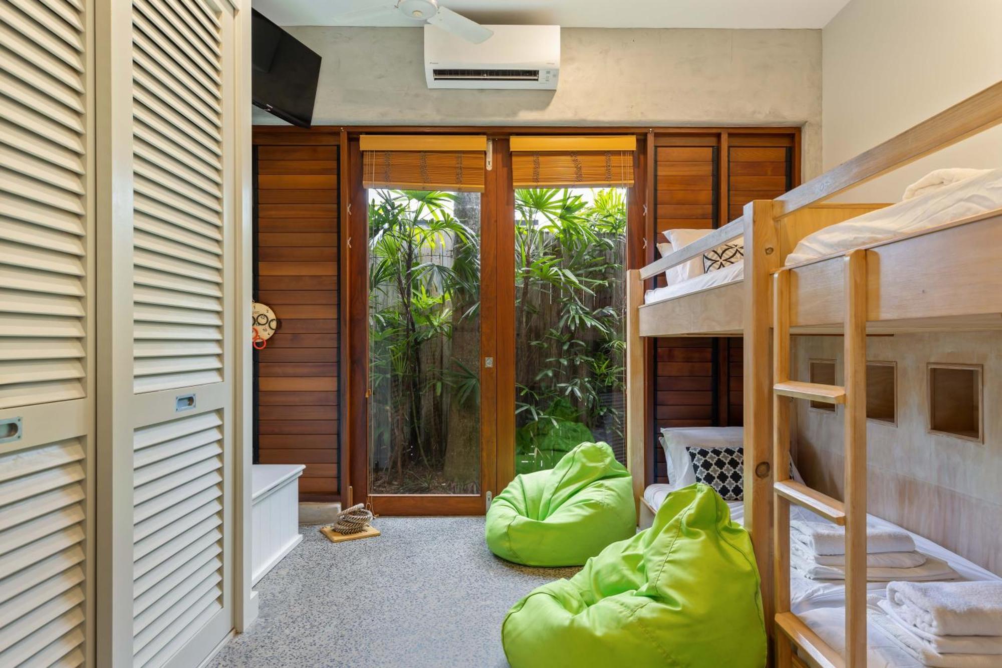 2/48 Garrick Street - In An Ideal Location Villa